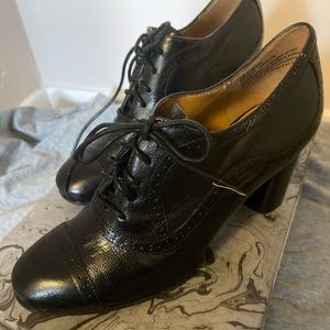 Brand new leather oxford heels